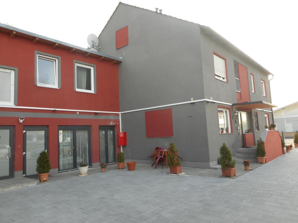 Pension Alis Augsburg Exterior photo